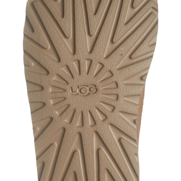 UGG Kids Tan Boots - Picture 10 of 10